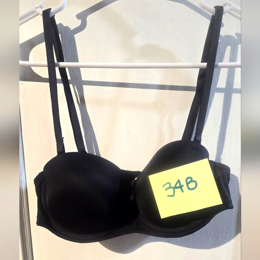 Pink Victoria's secret bra